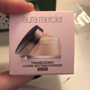 Laura Mercier Glow Translucent Setting Powder